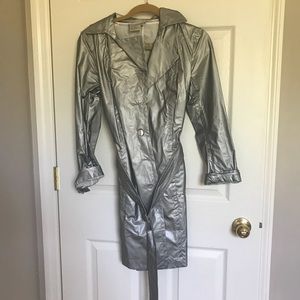 Beautiful "Worth" Brand trench coat.